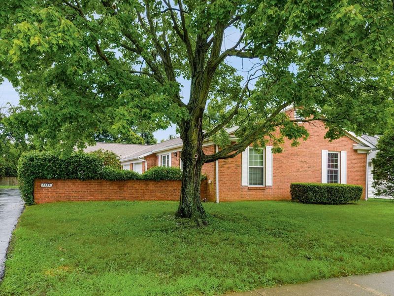 5845-5847 Forest Hills Boulevard, Columbus, OH 43231 Photo 14