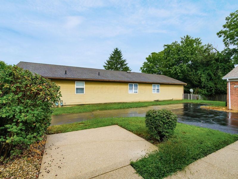5845-5847 Forest Hills Boulevard, Columbus, OH 43231 Photo 18