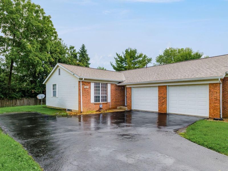 5845-5847 Forest Hills Boulevard, Columbus, OH 43231 Photo 3