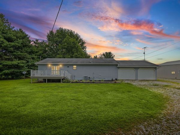 4568 State Route 161 Extension , Kell, IL 62853