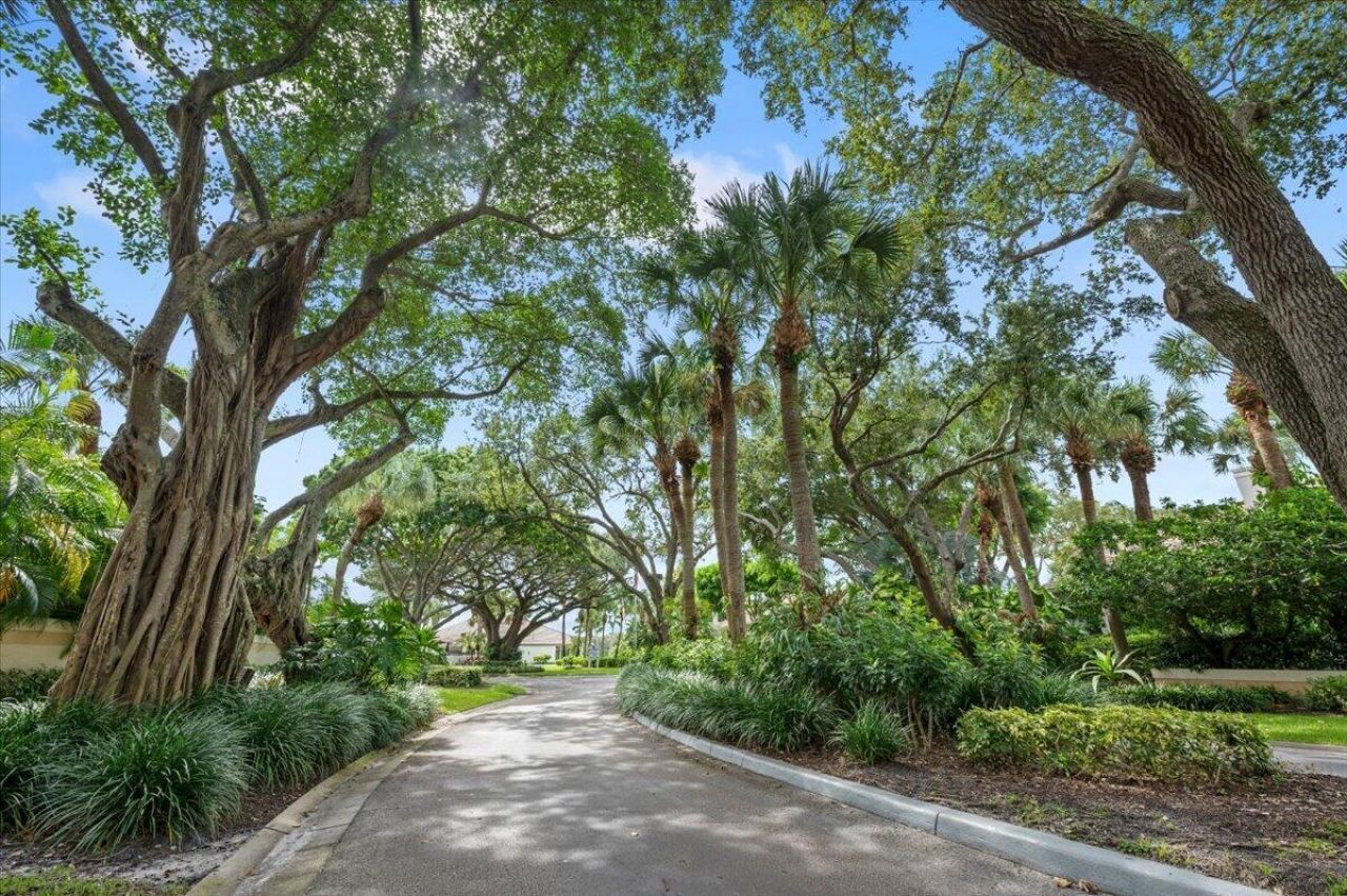 21 Grand Bay Circle, Juno Beach, FL 33408 Photo