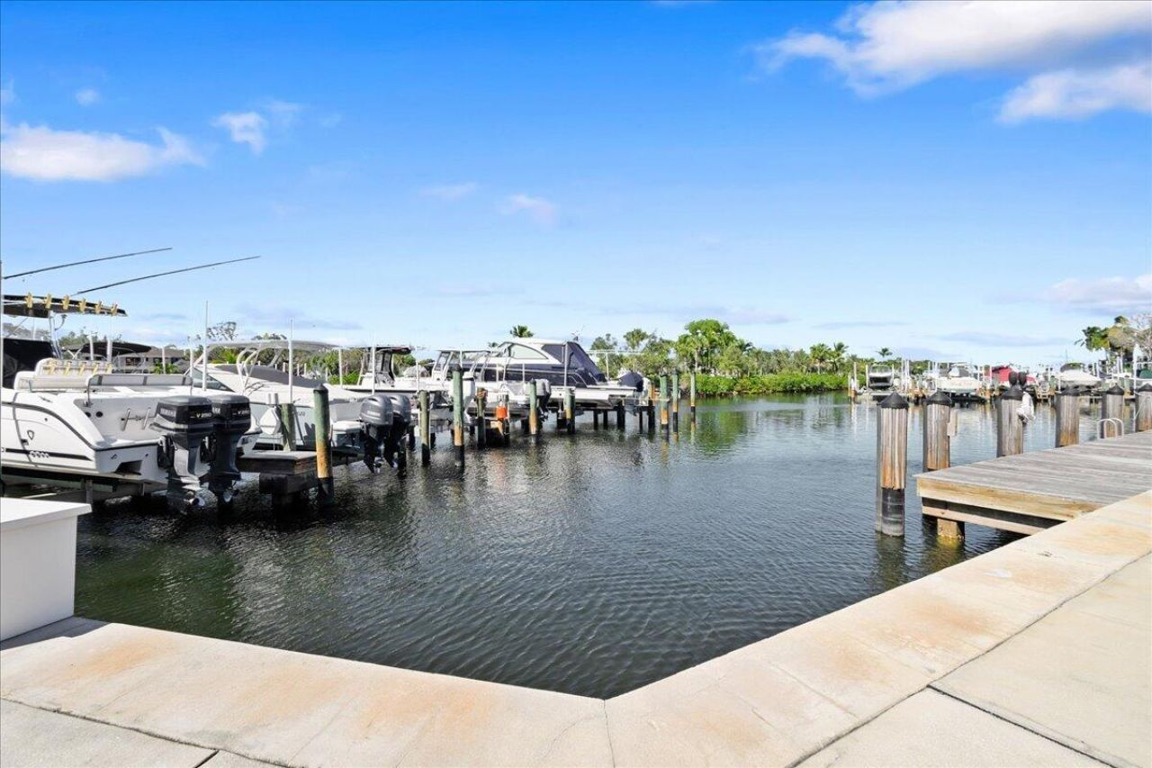 21 Grand Bay Circle, Juno Beach, FL 33408 Photo