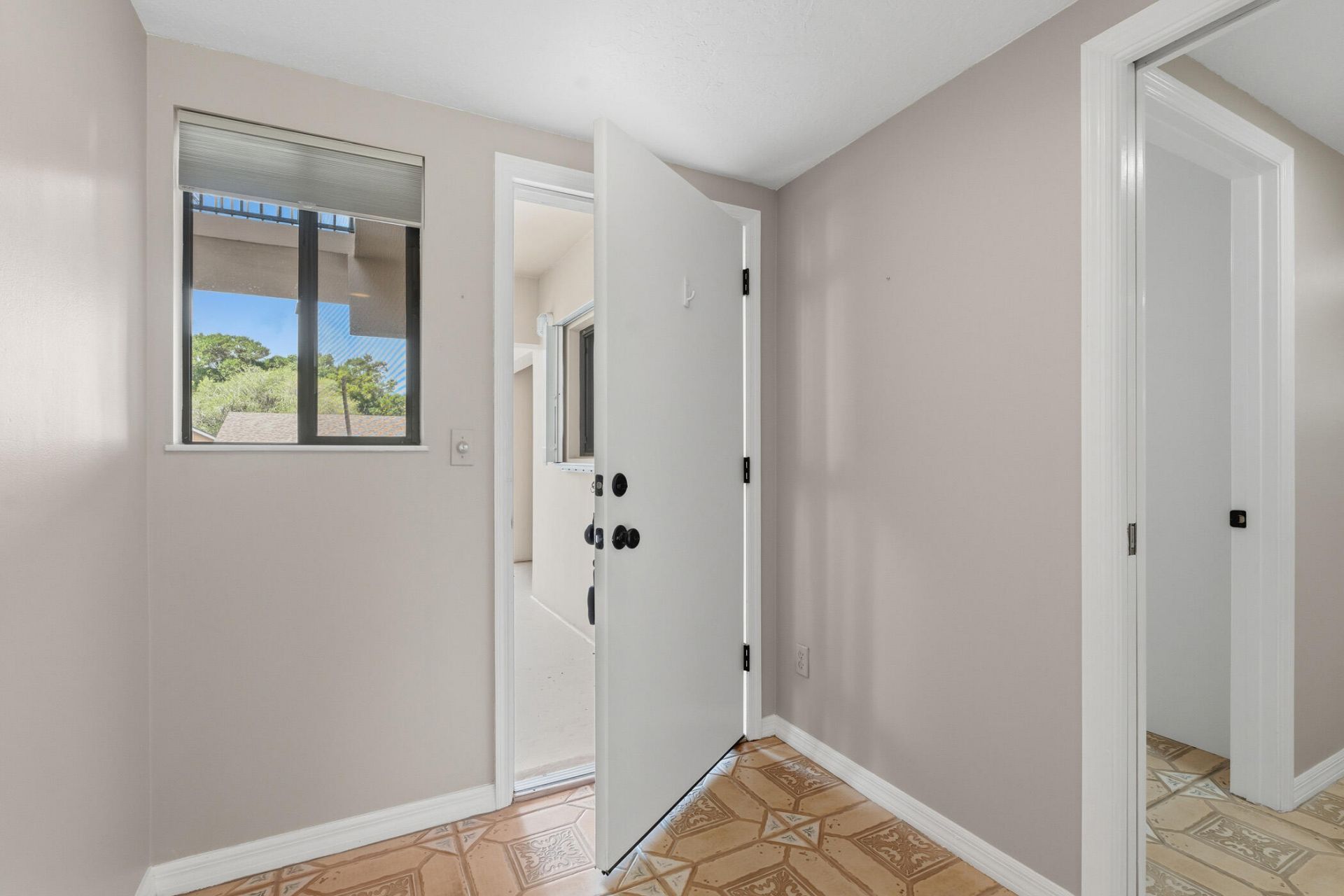 6165 S Mirror Lake Drive, Unit 106, Sebastian, FL 32958 Photo