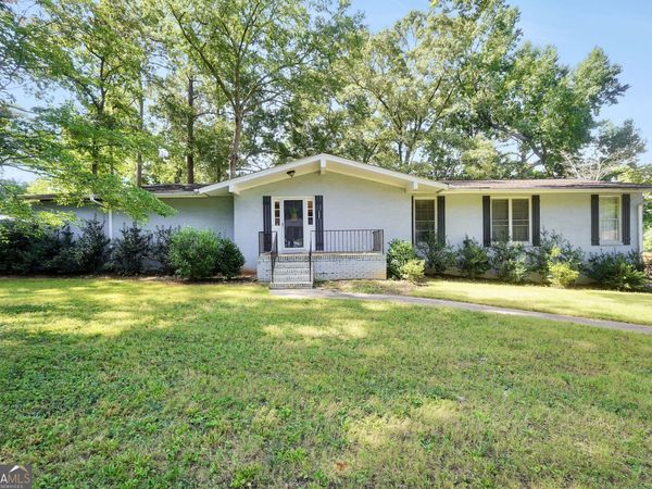 1327 Lakeshore Drive, Griffin, GA 30224