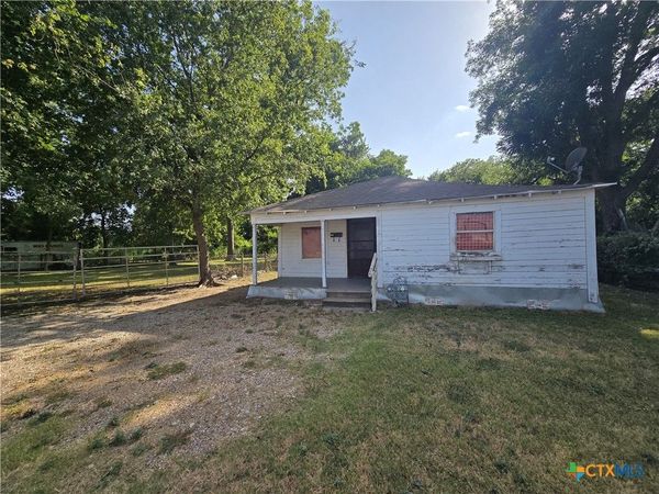 313 Commerce Street , Marlin, TX 76661