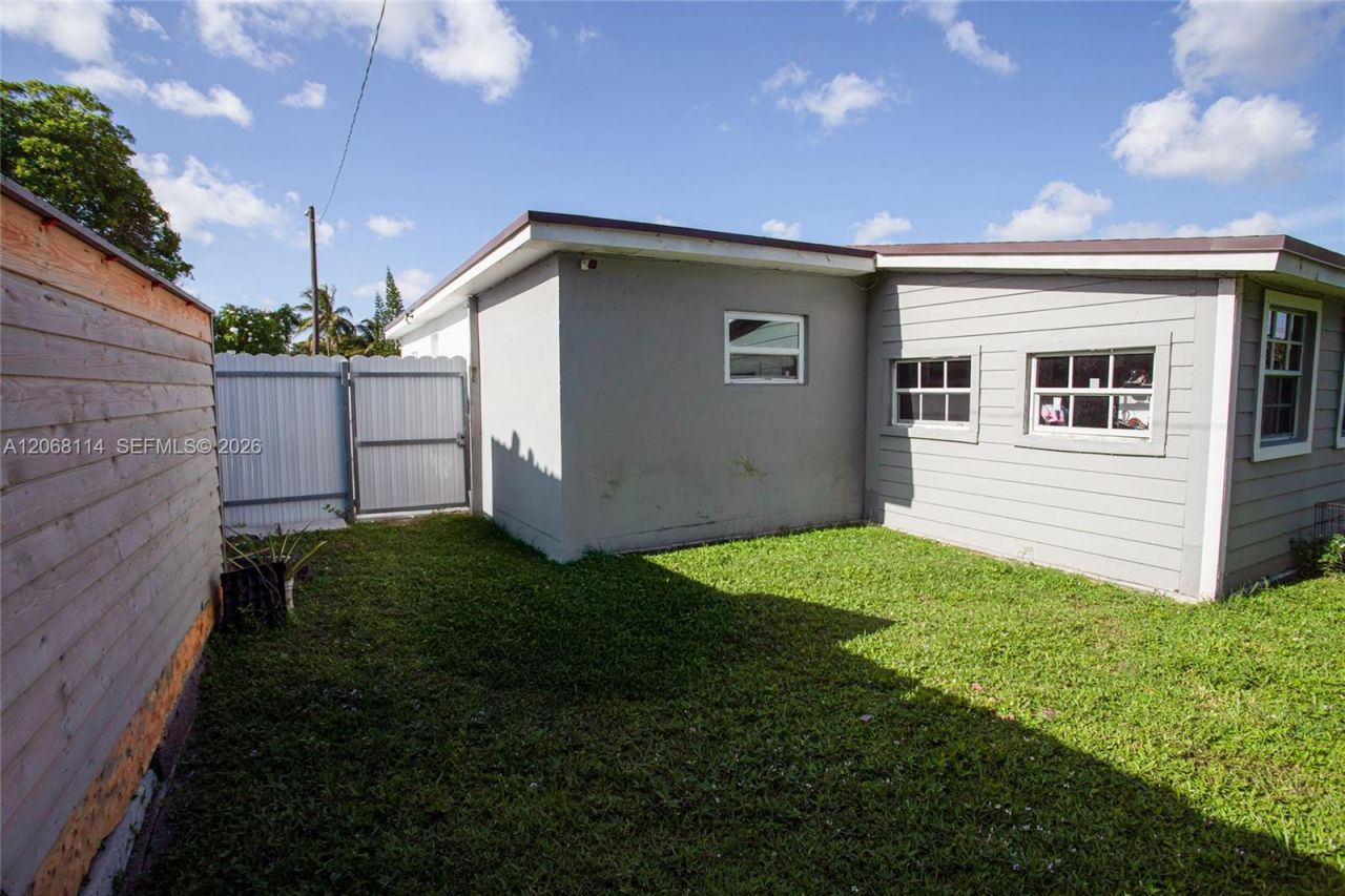 6930 Fillmore St, Hollywood, FL 33024 Photo