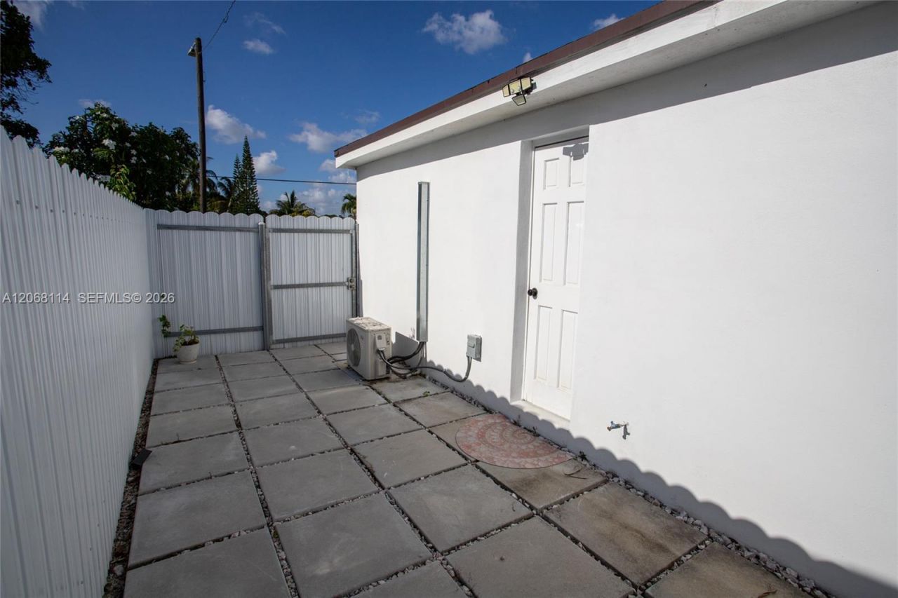 6930 Fillmore St, Hollywood, FL 33024 Photo
