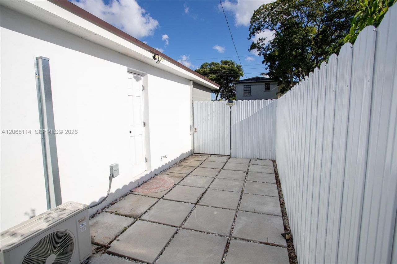 6930 Fillmore St, Hollywood, FL 33024 Photo