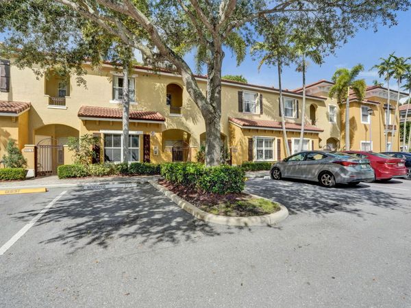 3373 Merrick Lane, Unit 705, Margate, FL 33063