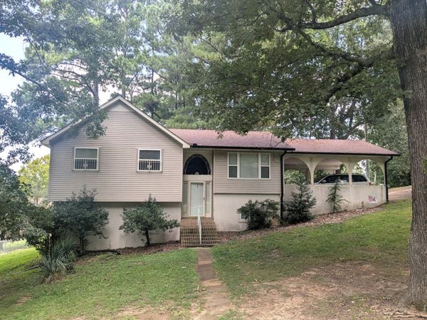 1208 E Blythe St , Paris, TN 38242