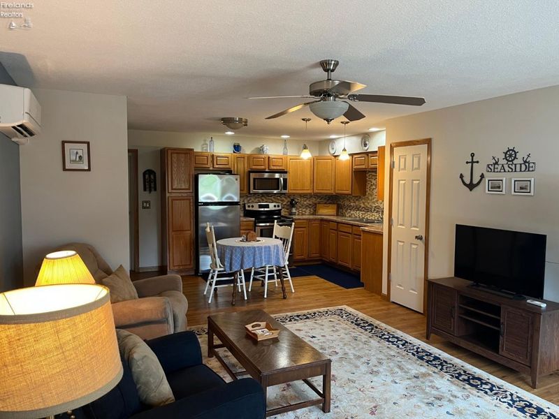 529 Bimini Drive, Sandusky, OH 44870 Photo 2