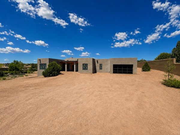 44 Paseo Aragon , Santa Fe, NM 87506