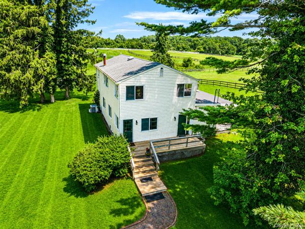 1394 Main Road , Saint James, NY 11947