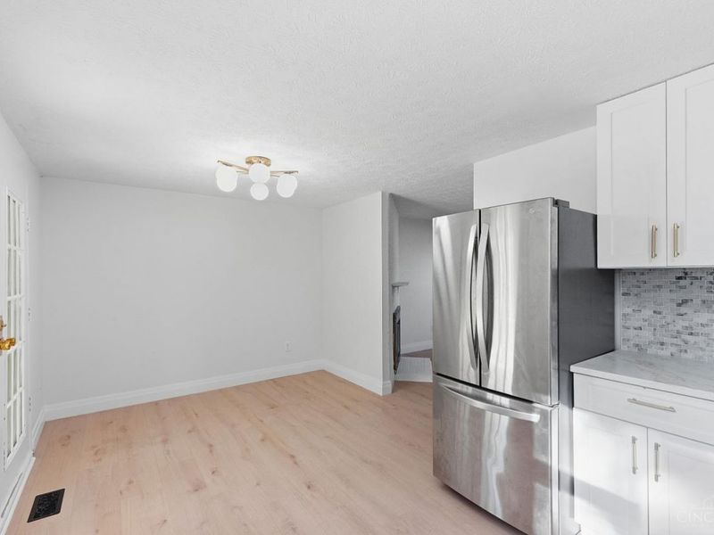 1403 Kingsbury Drive, Forest Park, OH 45240 Photo 13