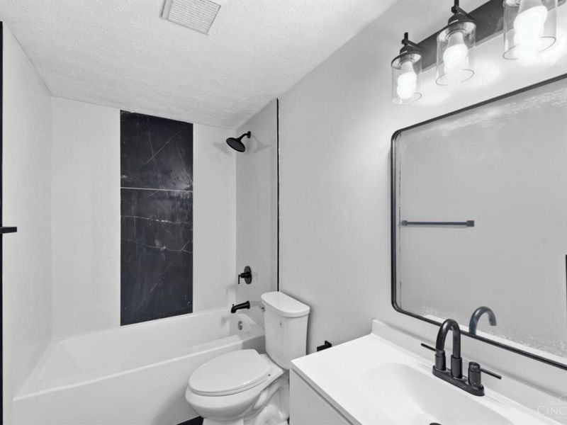 1403 Kingsbury Drive, Forest Park, OH 45240 Photo 17