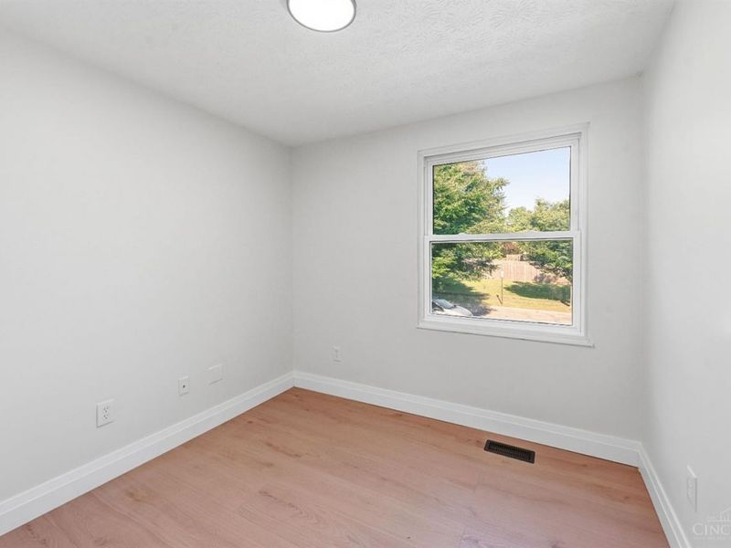1403 Kingsbury Drive, Forest Park, OH 45240 Photo 23