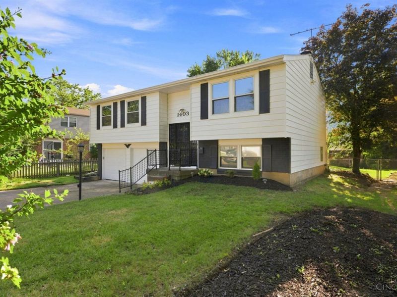1403 Kingsbury Drive, Forest Park, OH 45240 Photo 3