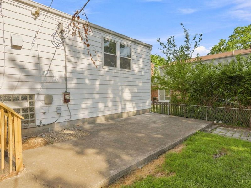 1403 Kingsbury Drive, Forest Park, OH 45240 Photo 33