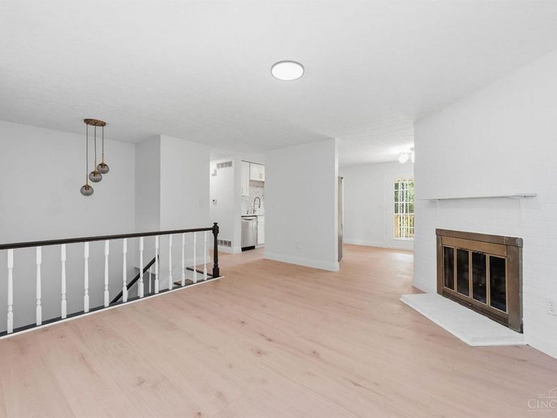 1403 Kingsbury Drive, Forest Park, OH 45240 Photo 7