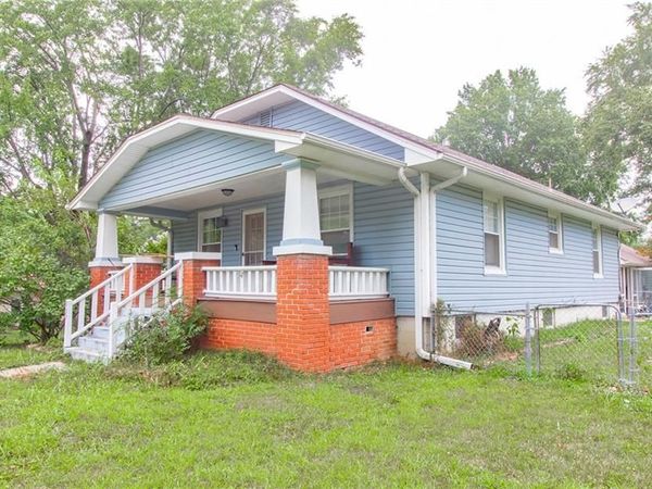 337 E Main Street, Odessa, MO 64076