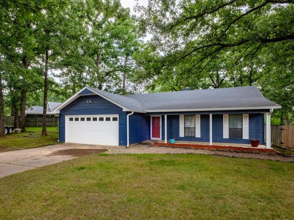 4 Oak Forest Cove , Maumelle, AR 72113