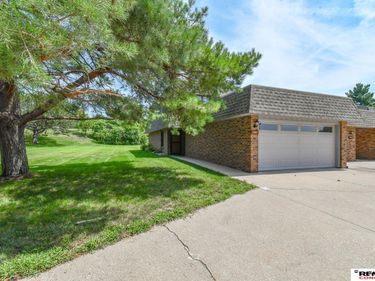 3400 Neerpark Drive, Lincoln, NE 68506
