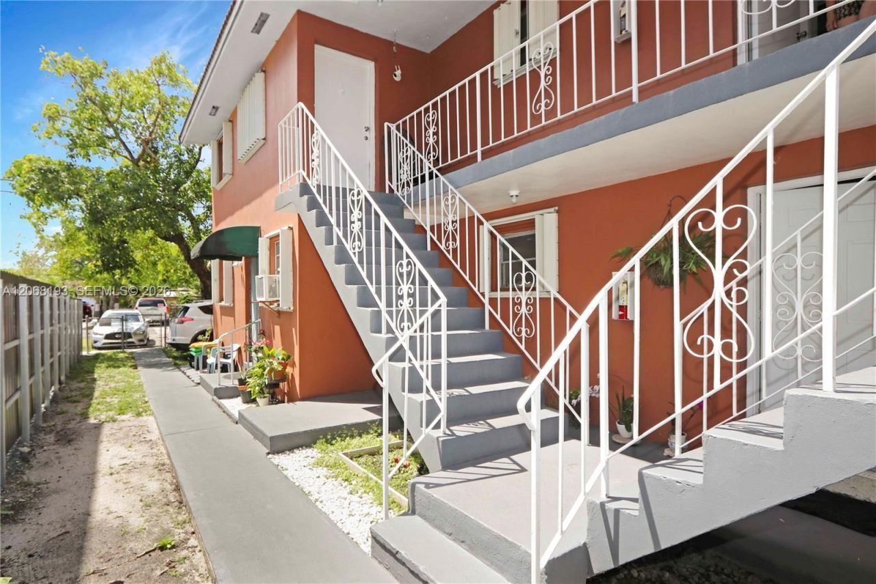 3191 SW 23rd St , Miami, FL 33145 Photo