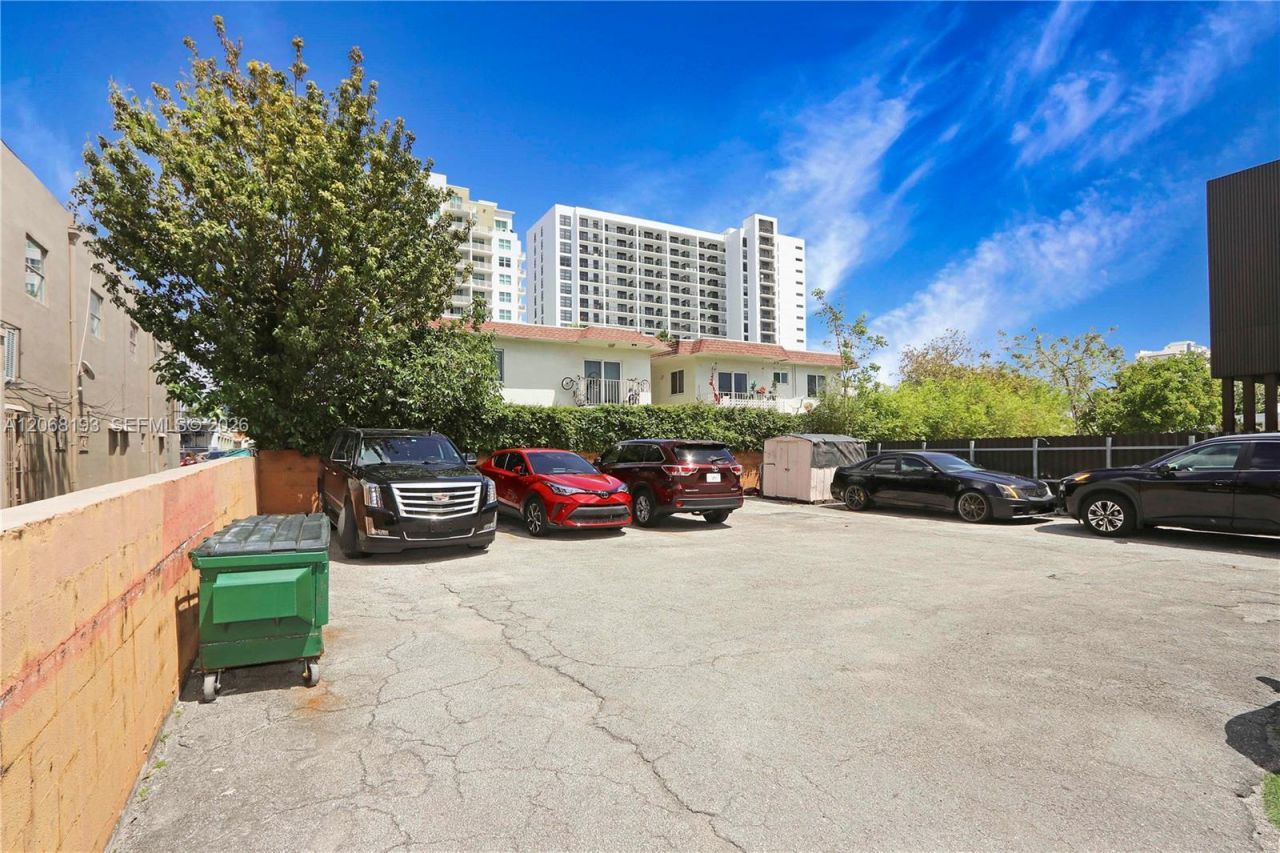 3191 SW 23rd St , Miami, FL 33145 Photo