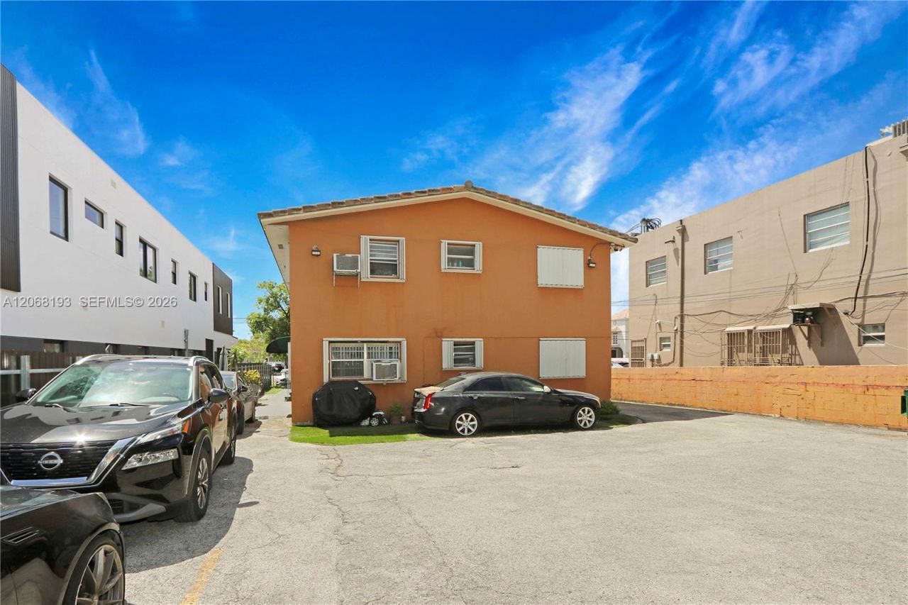 3191 SW 23rd St , Miami, FL 33145 Photo