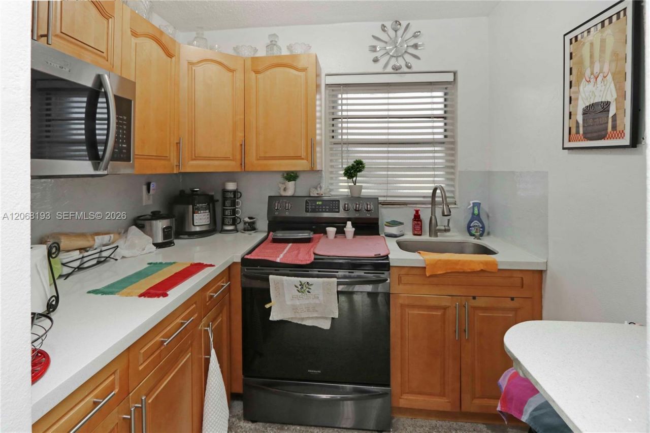 3191 SW 23rd St , Miami, FL 33145 Photo