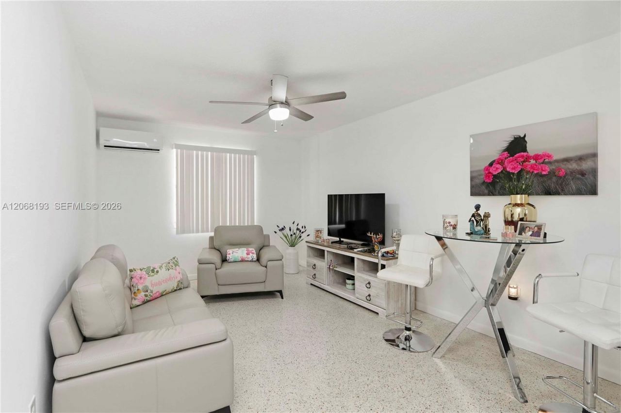 3191 SW 23rd St , Miami, FL 33145 Photo