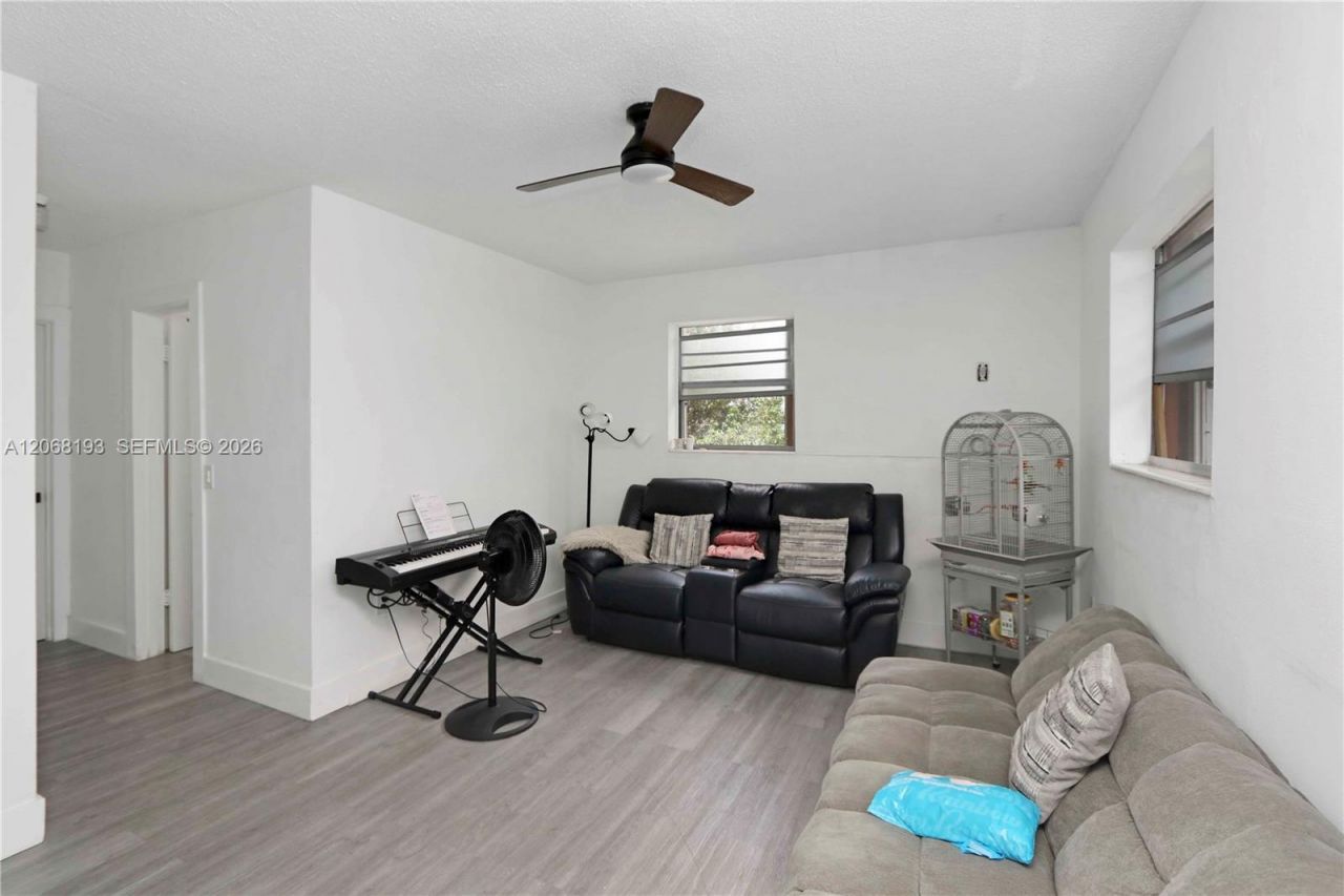 3191 SW 23rd St , Miami, FL 33145 Photo