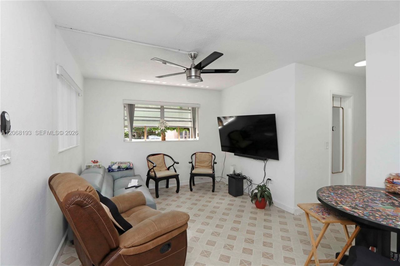 3191 SW 23rd St , Miami, FL 33145 Photo