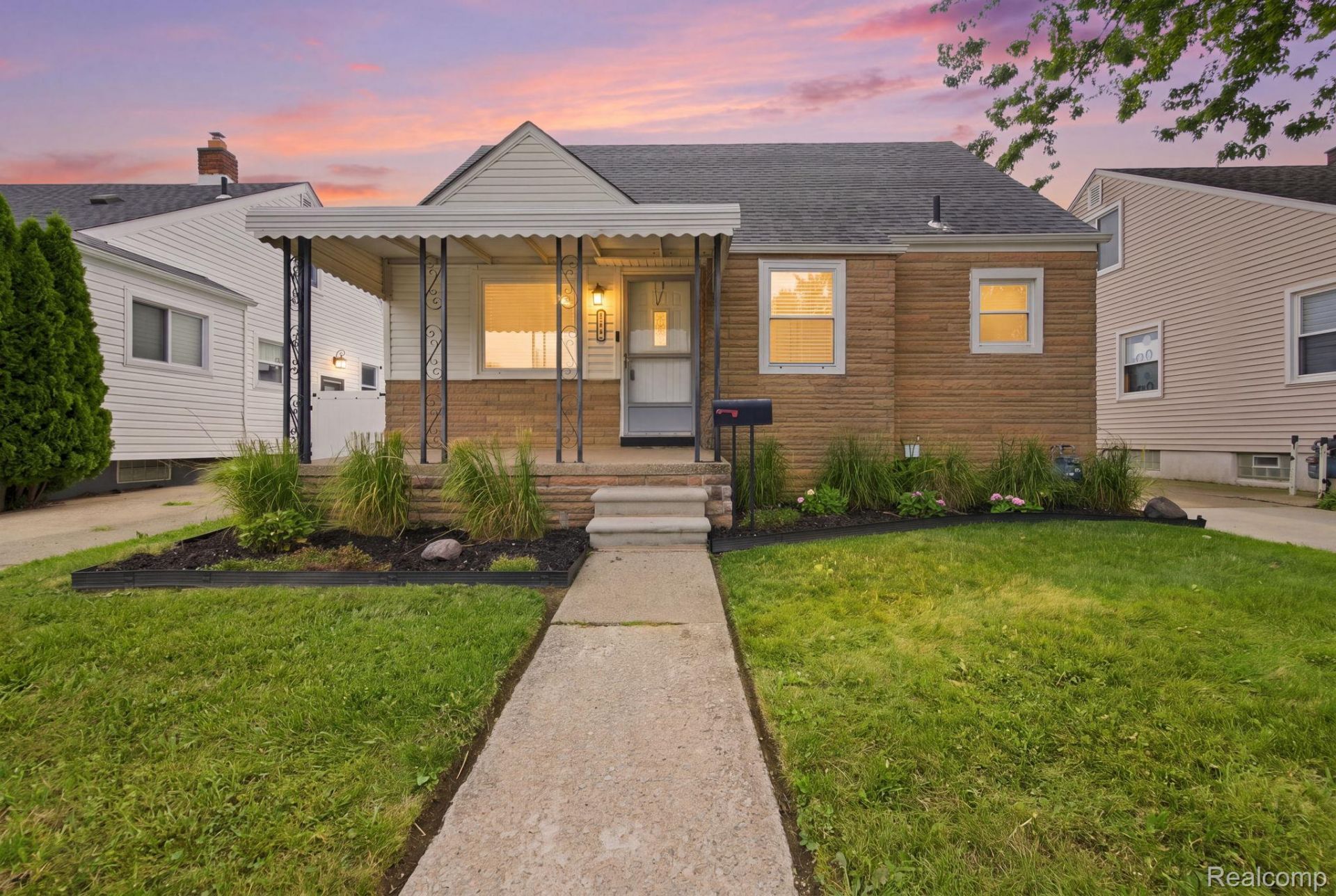 17763 Valade Street, Riverview, Mi 48193 Main Photo