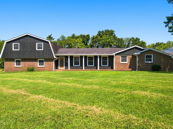 110 Highlander Dr , Hendersonville, TN 37075