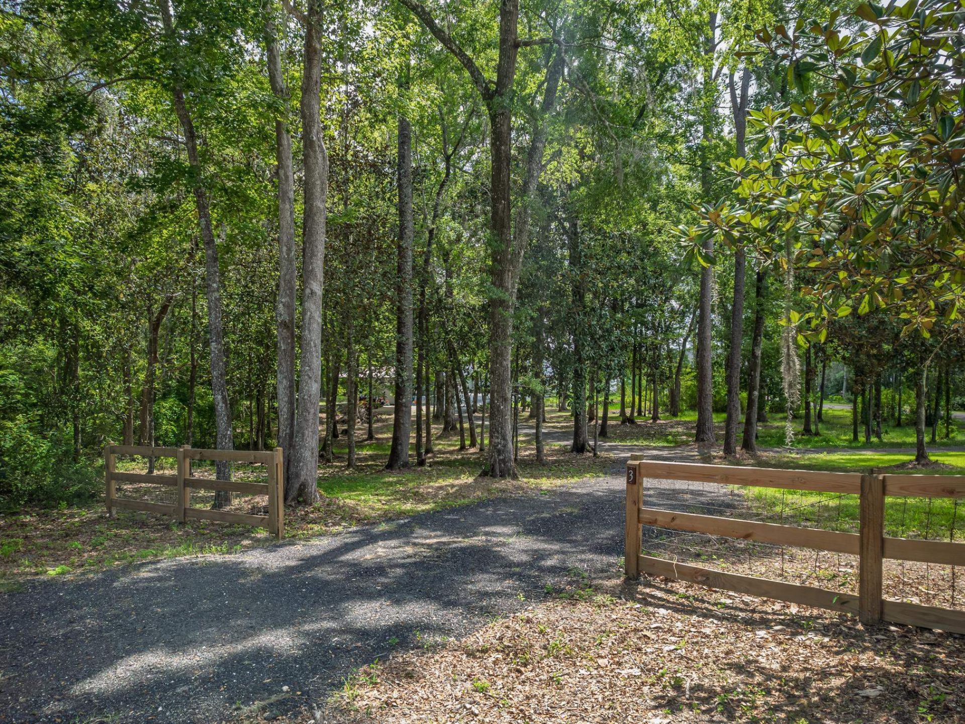 3 Frank Jones Road , Crawfordville, FL 32327 Photo