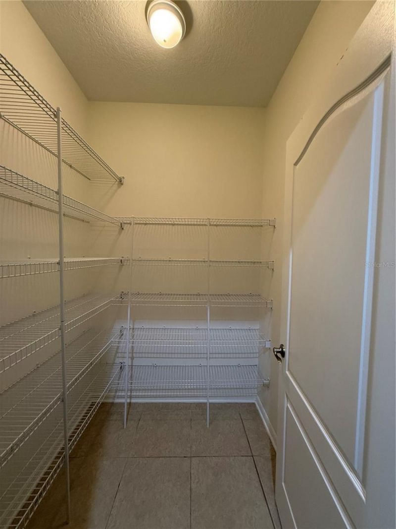 422 Westchester Hills Lane, Valrico, FL 33594 Photo