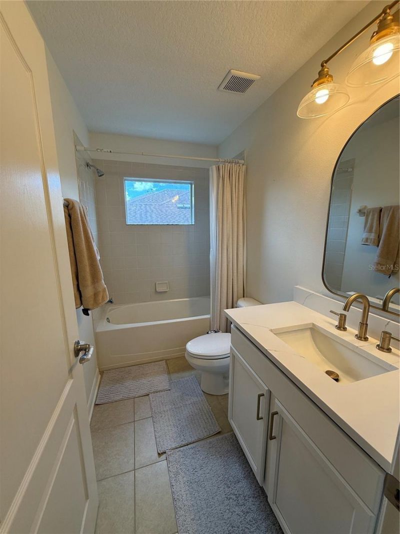 422 Westchester Hills Lane, Valrico, FL 33594 Photo