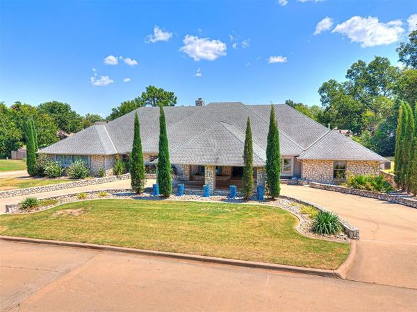 15 Northridge Road, Shawnee, OK 74804