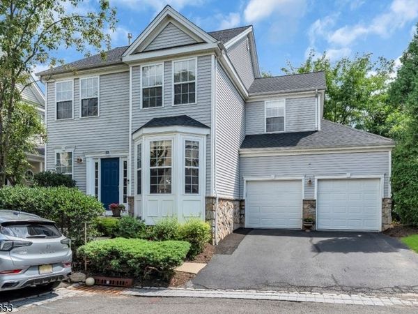 10 Biesiada Ct, Sayreville, NJ 08859