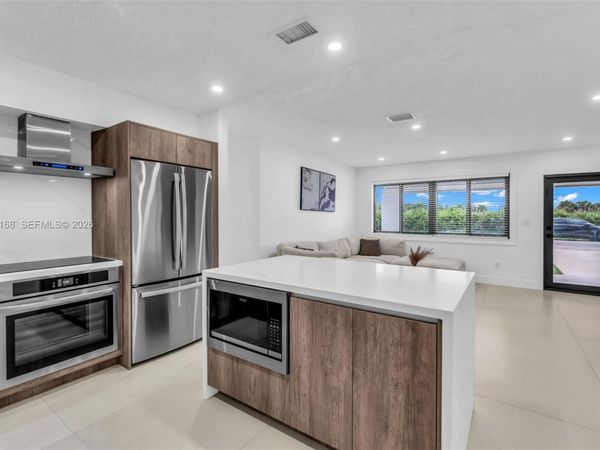 1524 NE 14th Ter , Fort Lauderdale, FL 33304