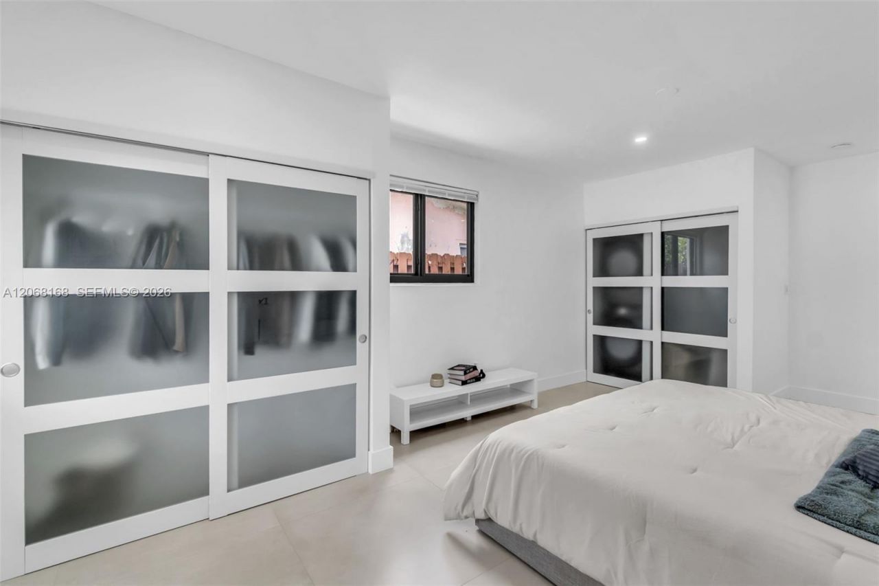 1524 NE 14th Ter , Fort Lauderdale, FL 33304 Photo