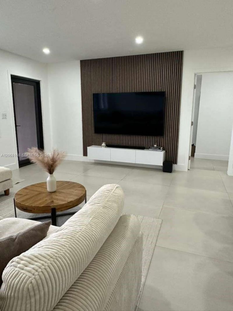 1524 NE 14th Ter , Fort Lauderdale, FL 33304 Photo