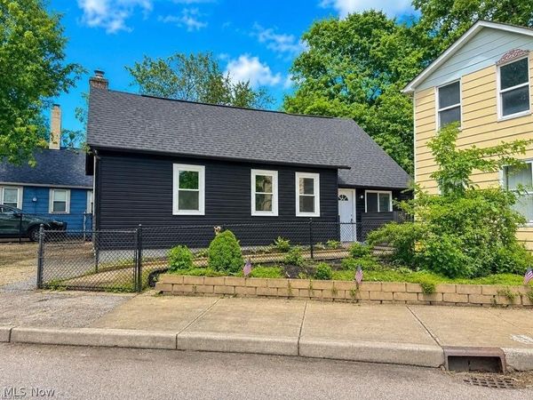 842 Starkweather Avenue , Cleveland, OH 44113