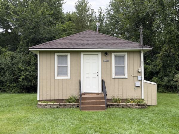 N1275 Mulberry Dr, Bloomfield, WI 53128