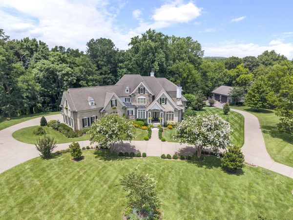 3300 Bridle Path Ct , Thompsons Station, TN 37179