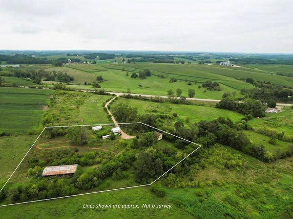 S5923 Highway 14, Viroqua, WI 54665