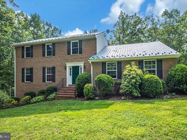 5099 COURTNEYS CORNER ROAD, SUMERDUCK, VA 22742
