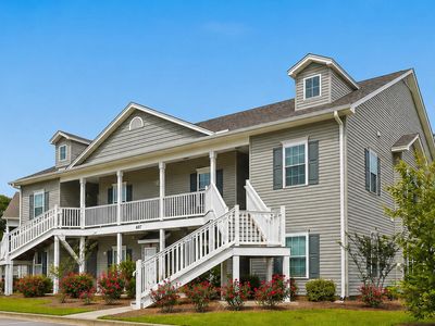 647 Sunnyside Dr., Unit 202, Murrells Inlet, SC 29576