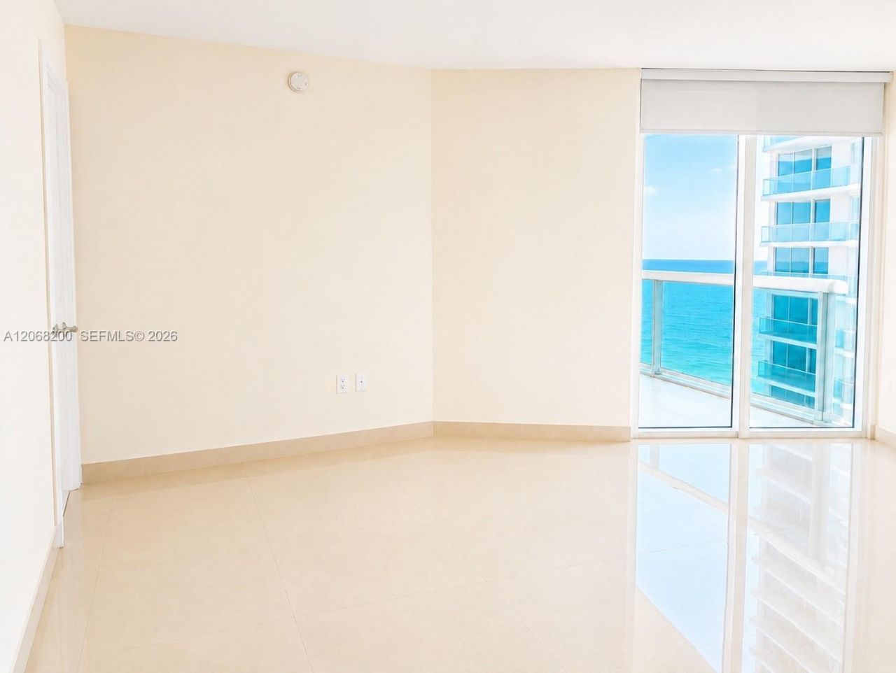 1800 S Ocean Dr, Unit 1405, Hallandale Beach, FL 33009 Photo